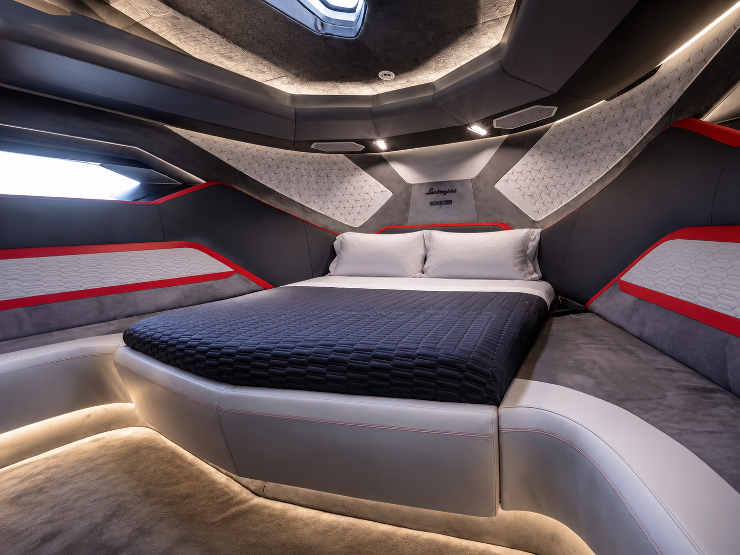 Double cabin aboard the Lamborghini INVITEY Boat