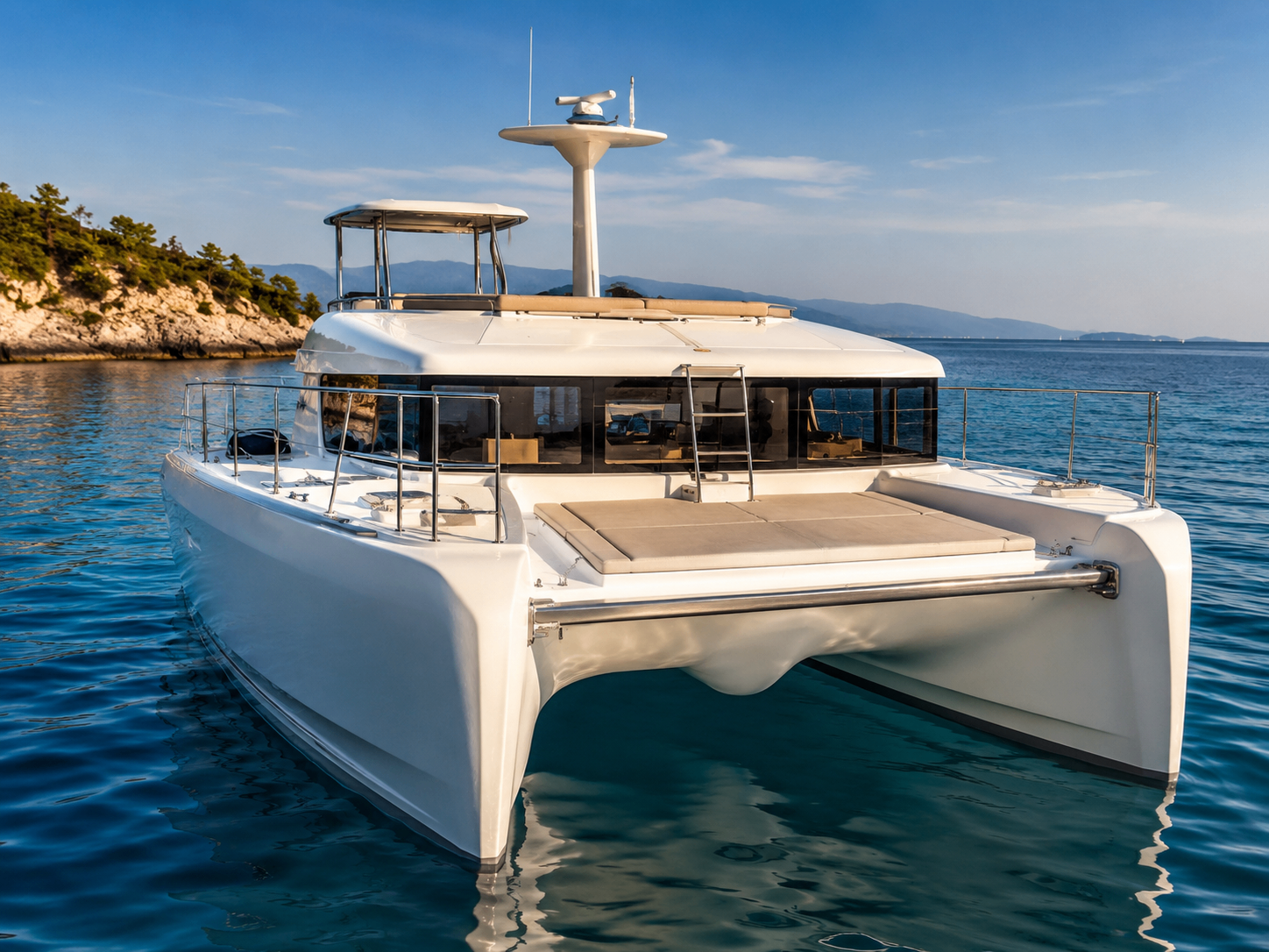 Lagoon INVITEY Yacht bow lounge at anchor